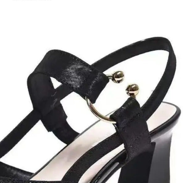 Sapato Beauty™ Finos Detalhes em Renda + Salto Médio